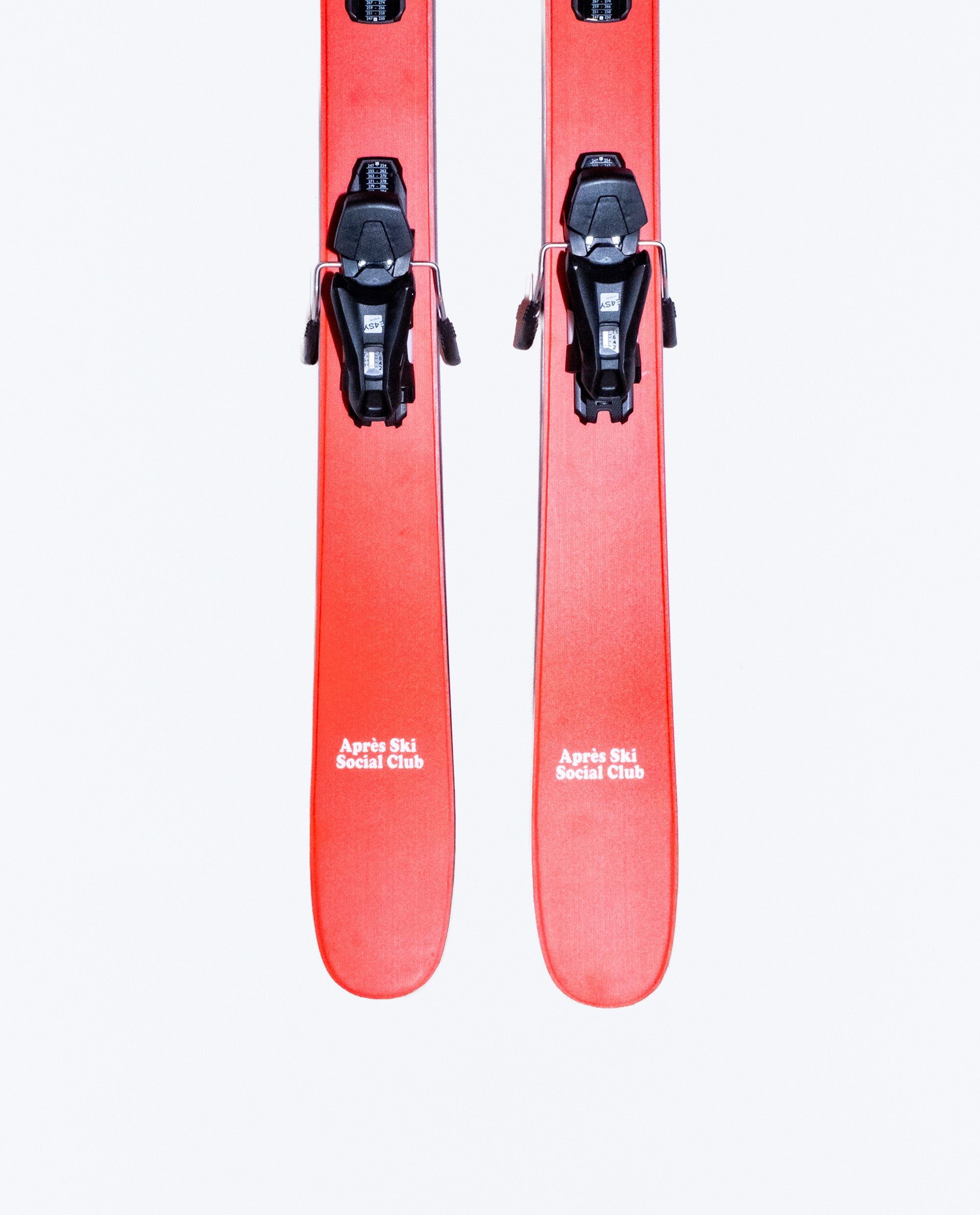 Après Après Ski skis rouges édition limitée design A
